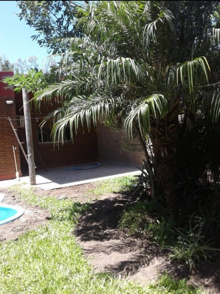 Casa con departamento y local comercial en Monte Vera, Santa Fe