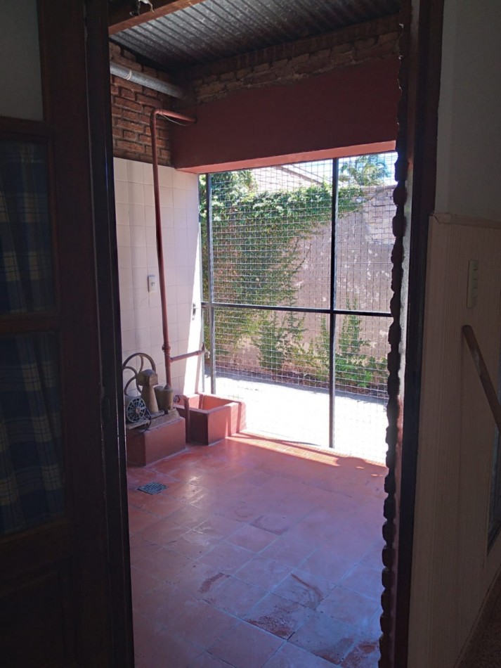 Casa con departamento y local comercial en Monte Vera, Santa Fe