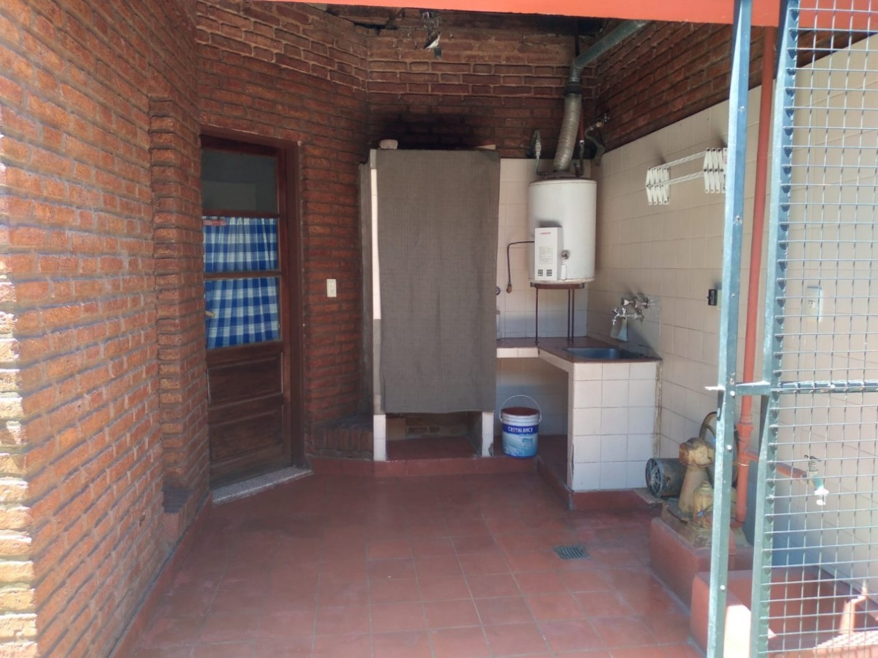 Casa con departamento y local comercial en Monte Vera, Santa Fe