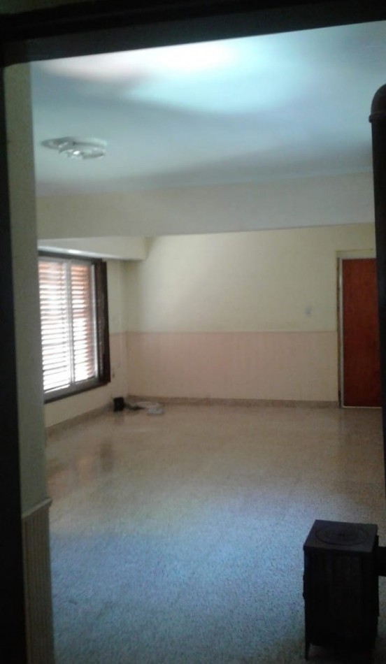 Casa con departamento y local comercial en Monte Vera, Santa Fe