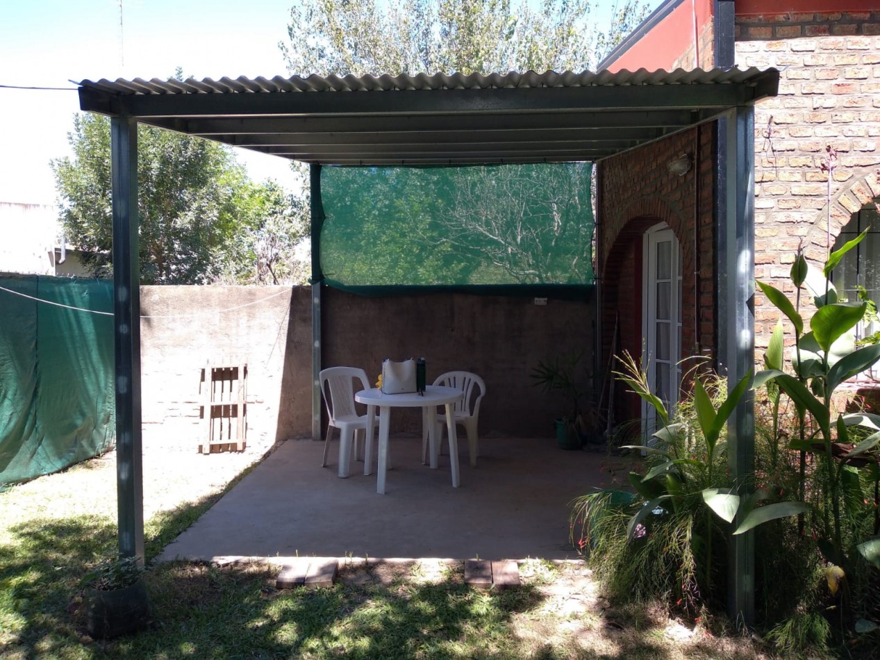 Casa con departamento y local comercial en Monte Vera, Santa Fe