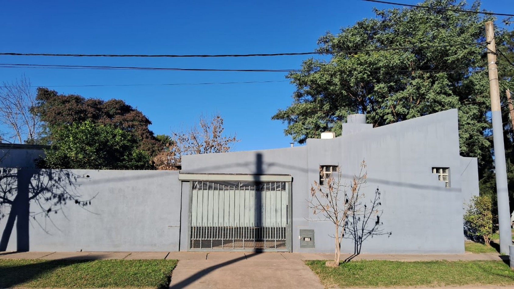 CASA CON TRES DORMITORIOS, B° LOURDES, SANTO TOME