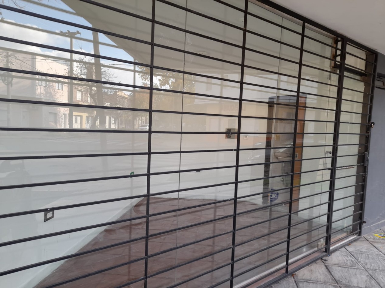 LOCAL COMERCIAL EN B° CANDIOTI NORTE
