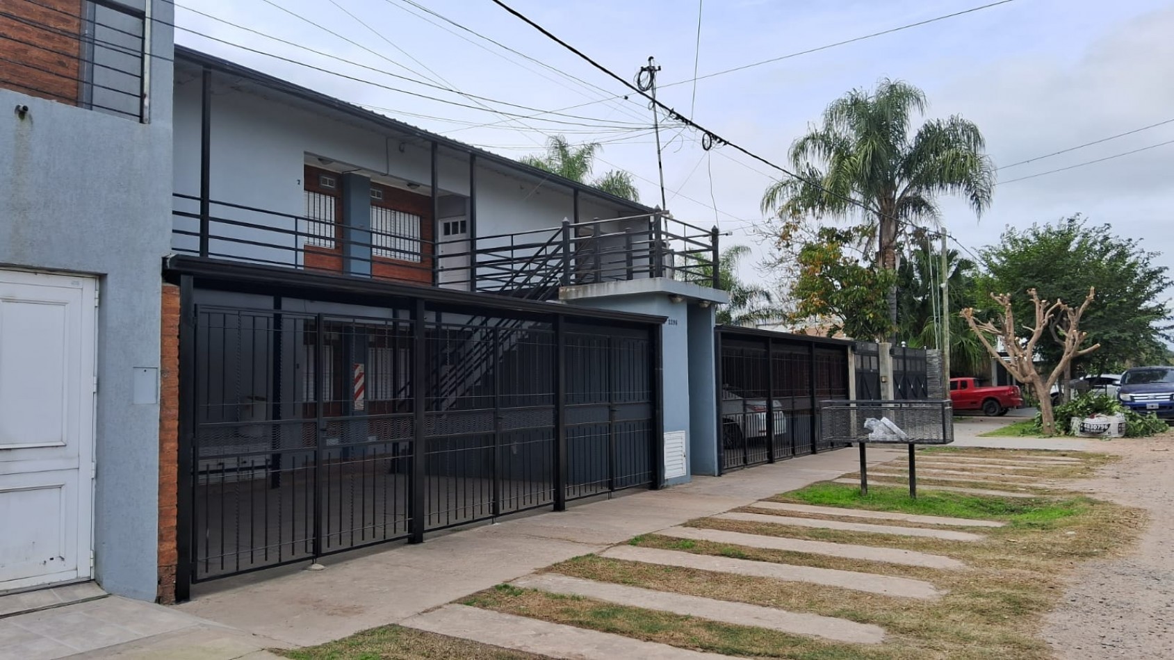 DEPARTAMENTO EN PLANTA ALTA CON COCHERA, BARRIO LOYOLA , SANTO TOME