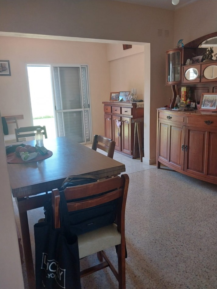 Casa al frente a metros de Av. Aristobulo del Valle, Pje Pasteur al 7440, Santa Fe 