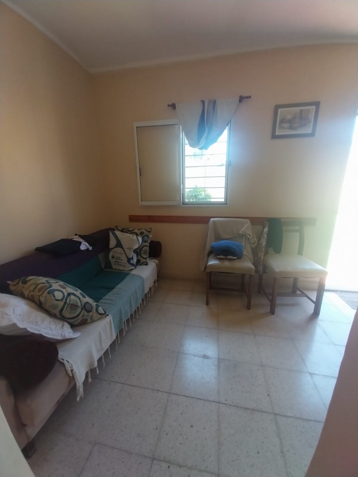 Casa al frente a metros de Av. Aristobulo del Valle, Pje Pasteur al 7440, Santa Fe 