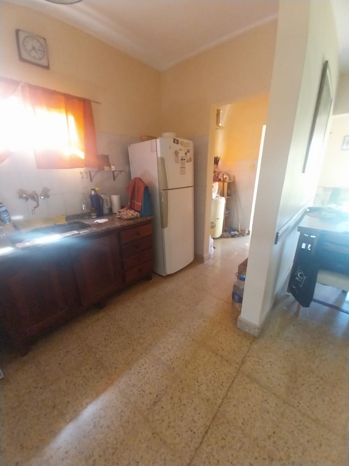 Casa al frente a metros de Av. Aristobulo del Valle, Pje Pasteur al 7440, Santa Fe 