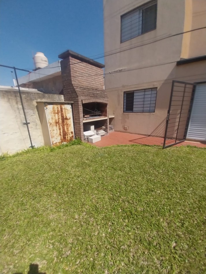 Casa al frente a metros de Av. Aristobulo del Valle, Pje Pasteur al 7440, Santa Fe 