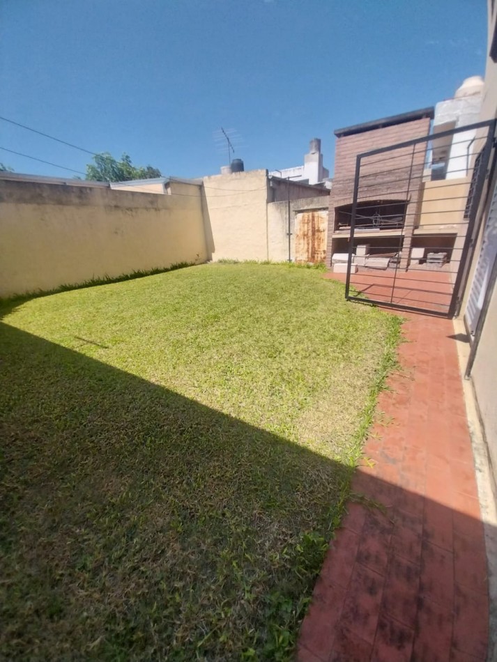 Casa al frente a metros de Av. Aristobulo del Valle, Pje Pasteur al 7440, Santa Fe 