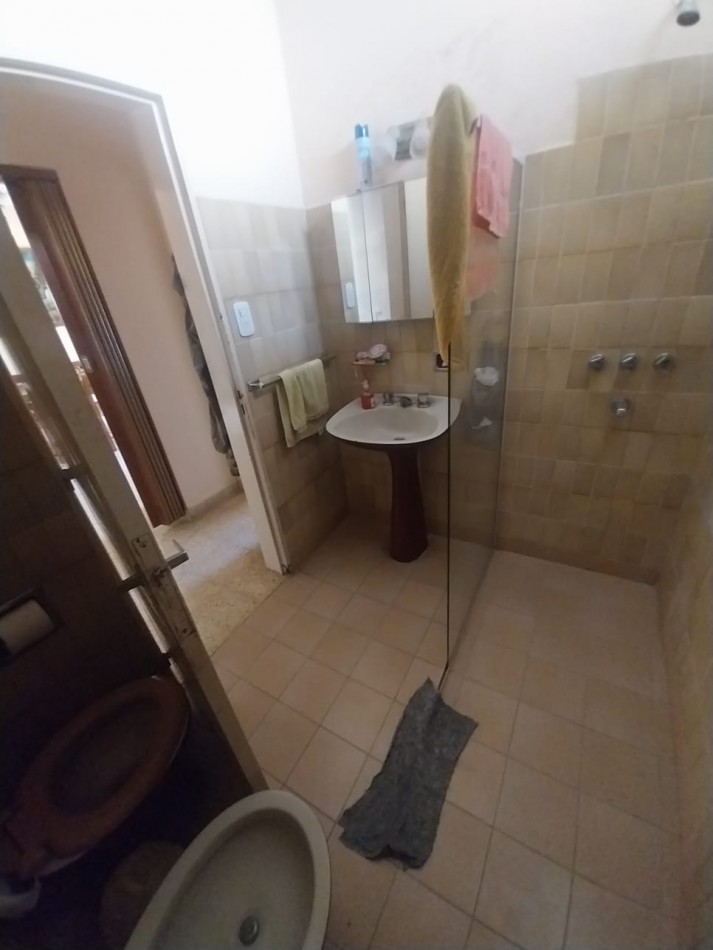 Casa al frente a metros de Av. Aristobulo del Valle, Pje Pasteur al 7440, Santa Fe 