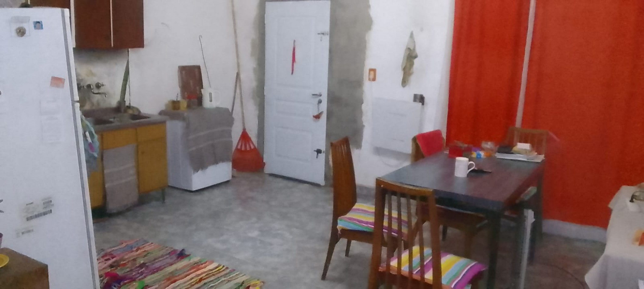 CASA DE DOS DORMITORIOS EN BARRIO SANTA RITA
