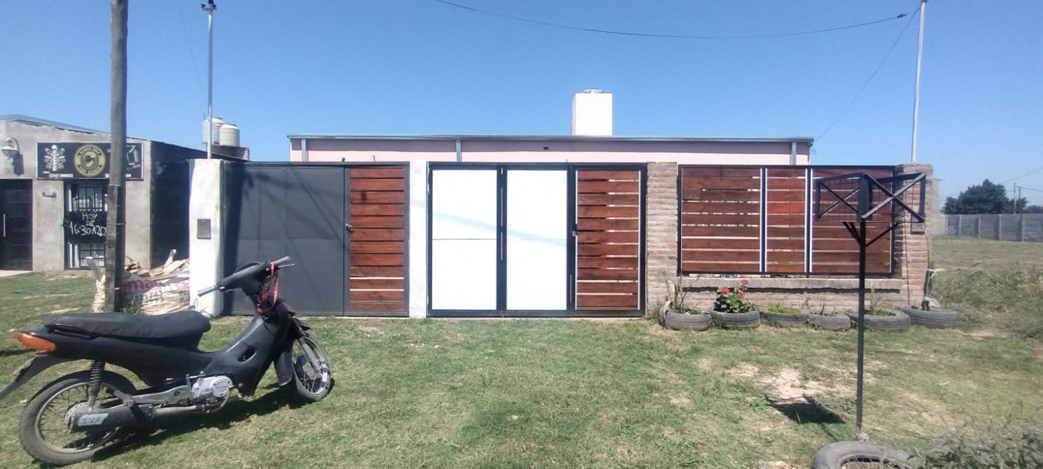 CASA AL FRENTE A 50 METROS DE AV. RICHIERI