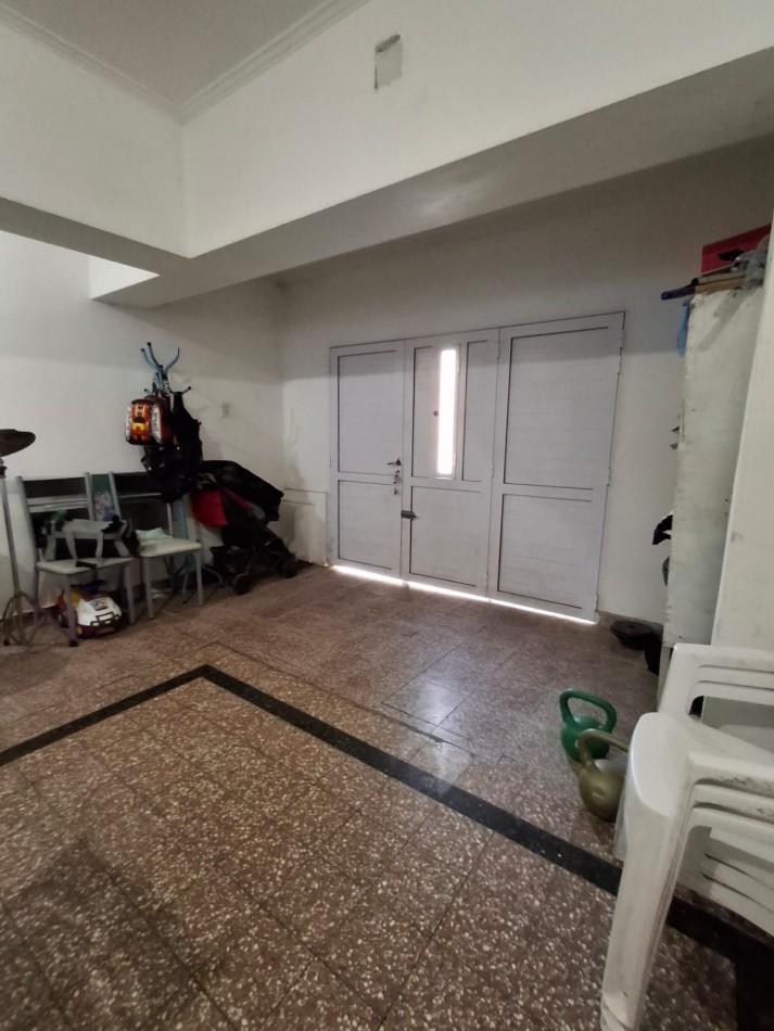 CASA CON COCHERA, PATIO Y DOS DORMITORIOS, FOMENTO 9 DE JULIO, SANTA FE