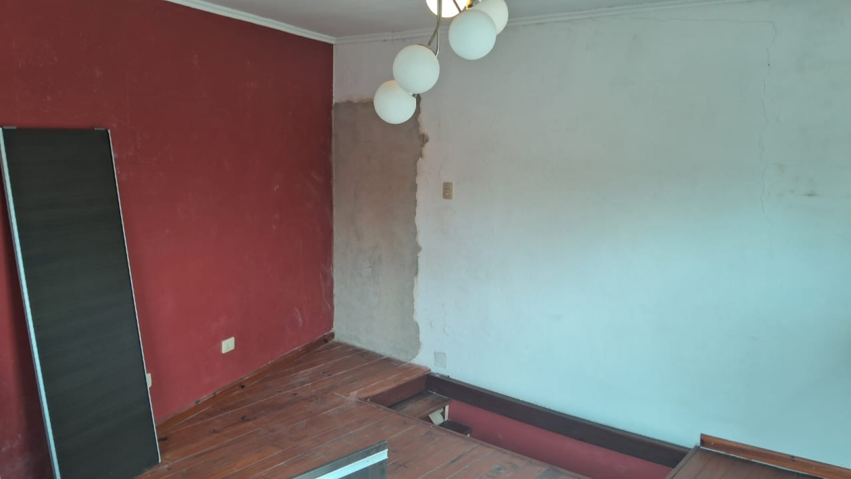 CASA AL FRENTE + DUPLEX INTERNO