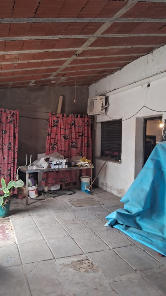 CASA AL FRENTE + DUPLEX INTERNO