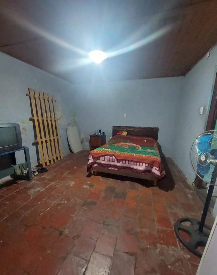 CASA INTERNA DE DOS DORMITORIOS Y PATIO VERDE