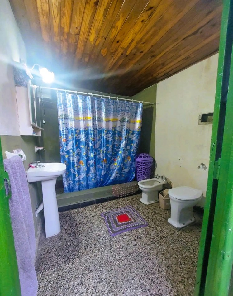 CASA INTERNA DE DOS DORMITORIOS Y PATIO VERDE