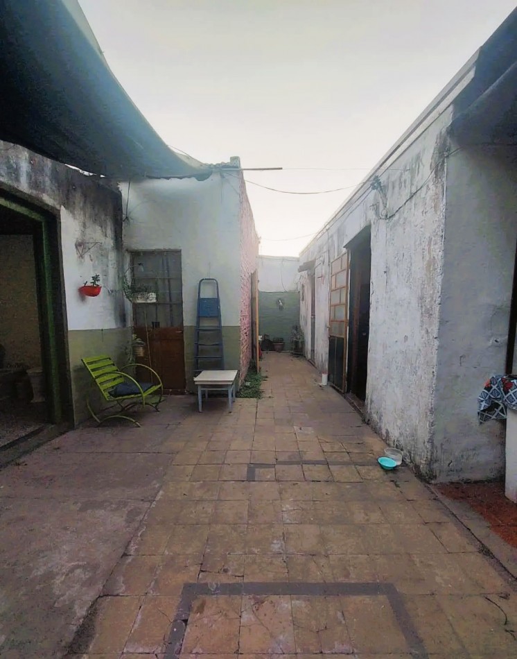 CASA INTERNA DE DOS DORMITORIOS Y PATIO VERDE