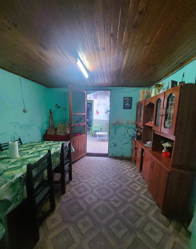 CASA INTERNA DE DOS DORMITORIOS Y PATIO VERDE