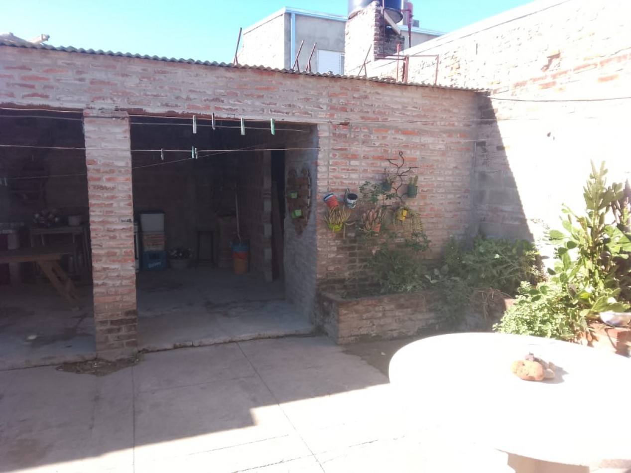 CASA CON COCHERA Y PATIO, DISTRITO NORTE, SANTA FE
