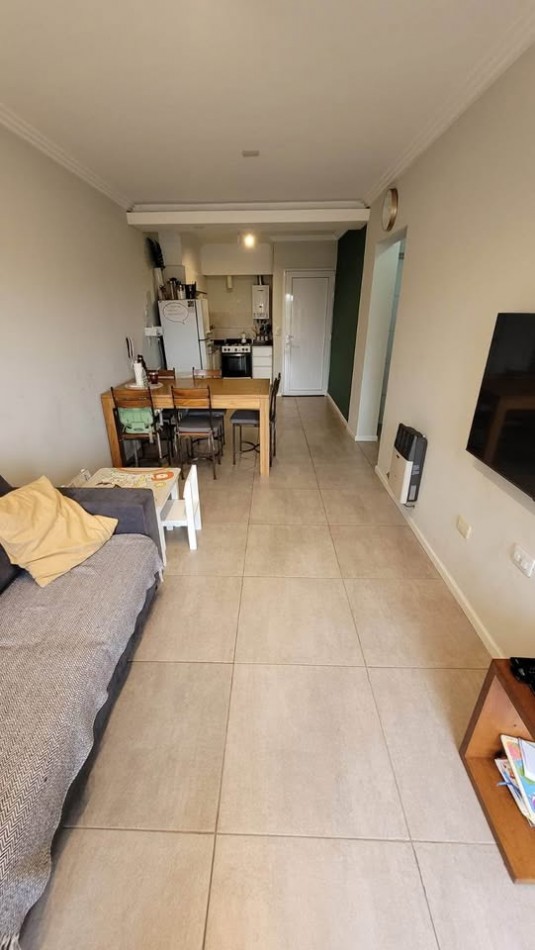DEPARTAMENTO EN ALQUILER DE DOS DORMITORIOS Y COCHERA
