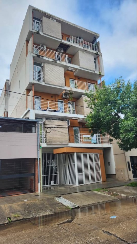 DEPARTAMENTO EN ALQUILER DE DOS DORMITORIOS Y COCHERA