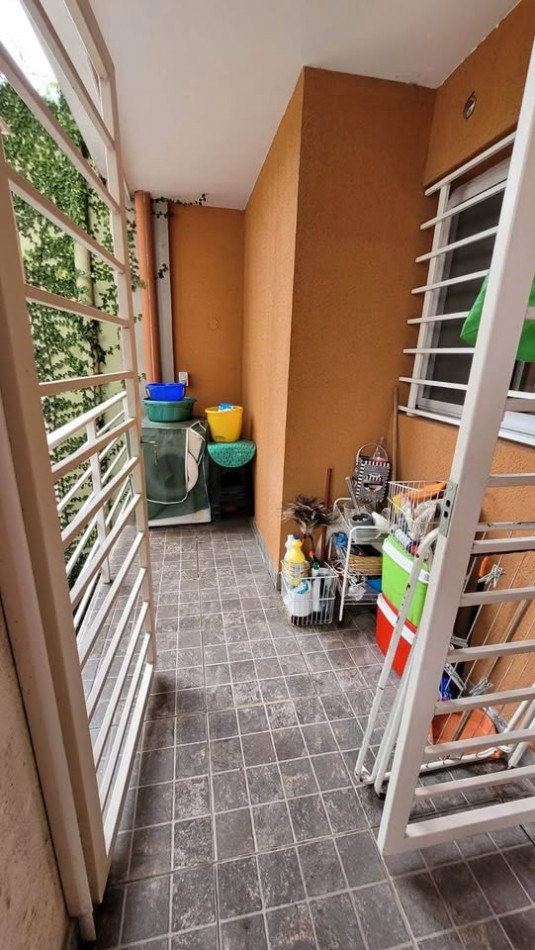 DEPARTAMENTO EN ALQUILER DE DOS DORMITORIOS Y COCHERA