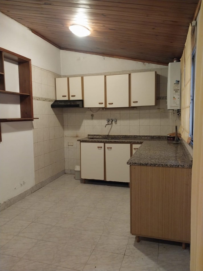 CASA AL FRENTE CON DOBLE COCHERA, SANTA FE