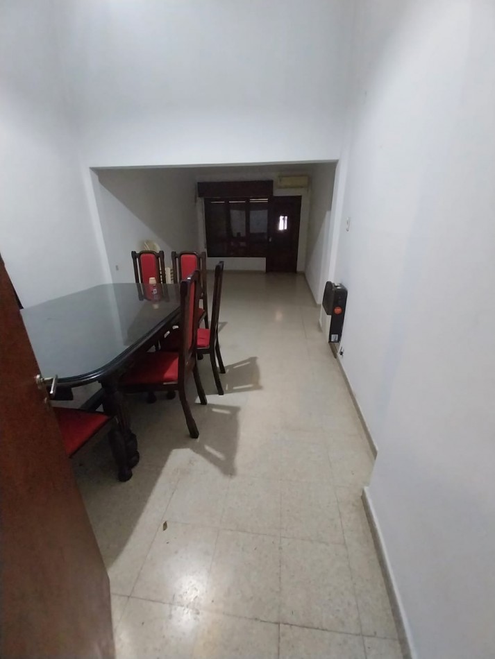CASA AL FRENTE CON DOBLE COCHERA, SANTA FE
