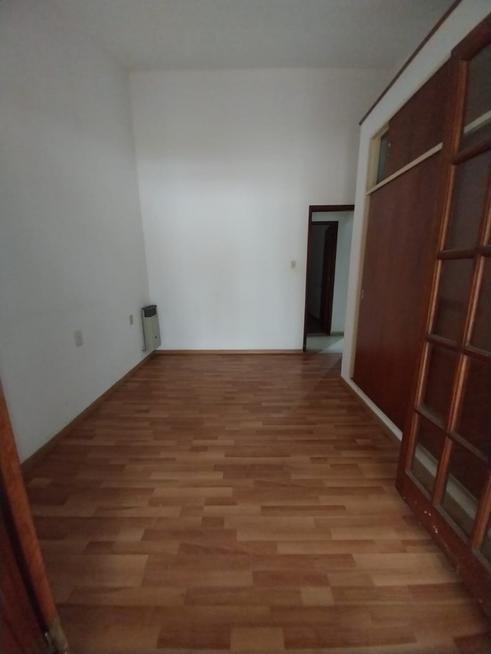 CASA AL FRENTE CON DOBLE COCHERA, SANTA FE