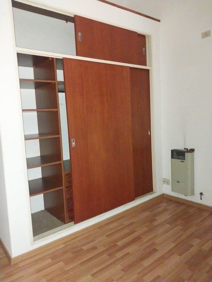 CASA AL FRENTE CON DOBLE COCHERA, SANTA FE