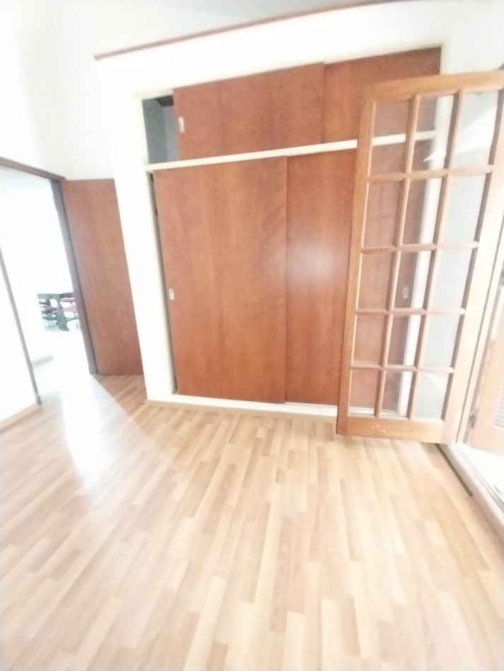 CASA AL FRENTE CON DOBLE COCHERA, SANTA FE