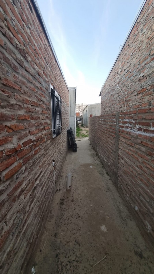 CASA EN BARRIO LOS HORNOS - SANTA FE 