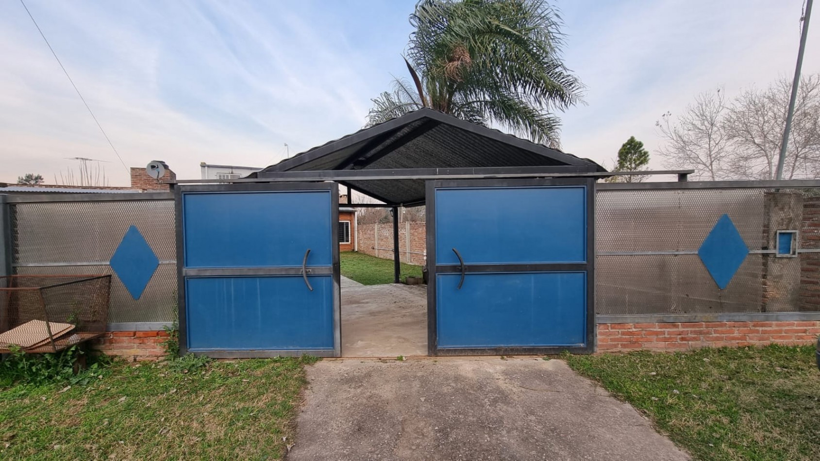 CASA EN VENTA EN SAUCE VIEJO - EXCELENTE UBICACION Y COMODIDAD