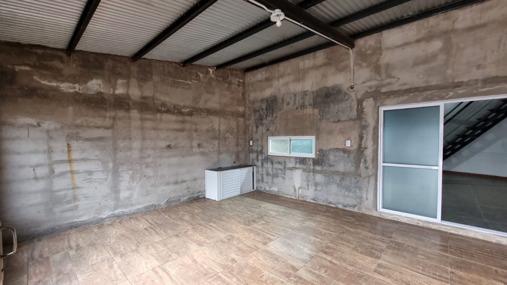 CASA EN VENTA EN SAUCE VIEJO - EXCELENTE UBICACION Y COMODIDAD