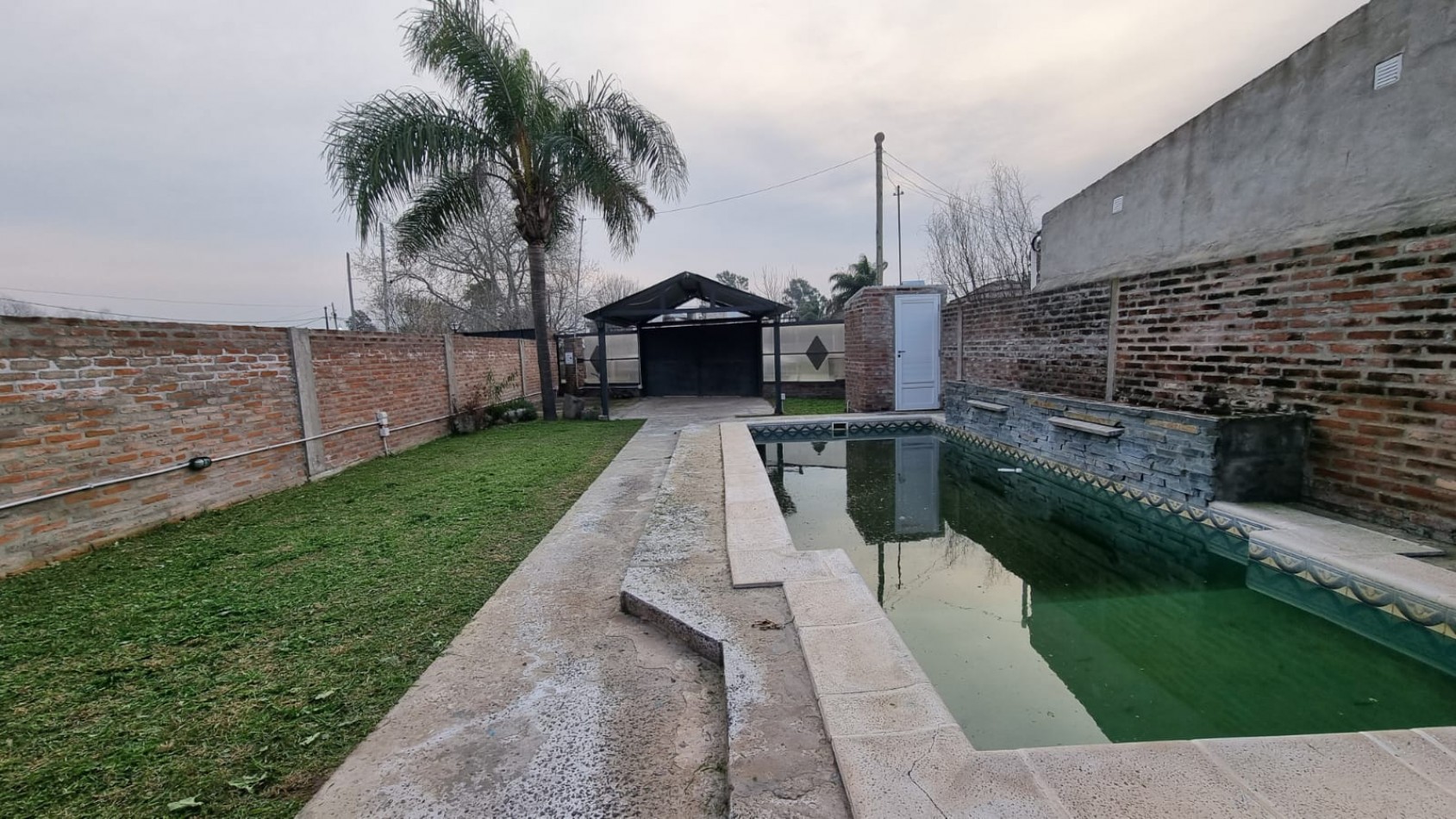 CASA EN VENTA EN SAUCE VIEJO - EXCELENTE UBICACION Y COMODIDAD