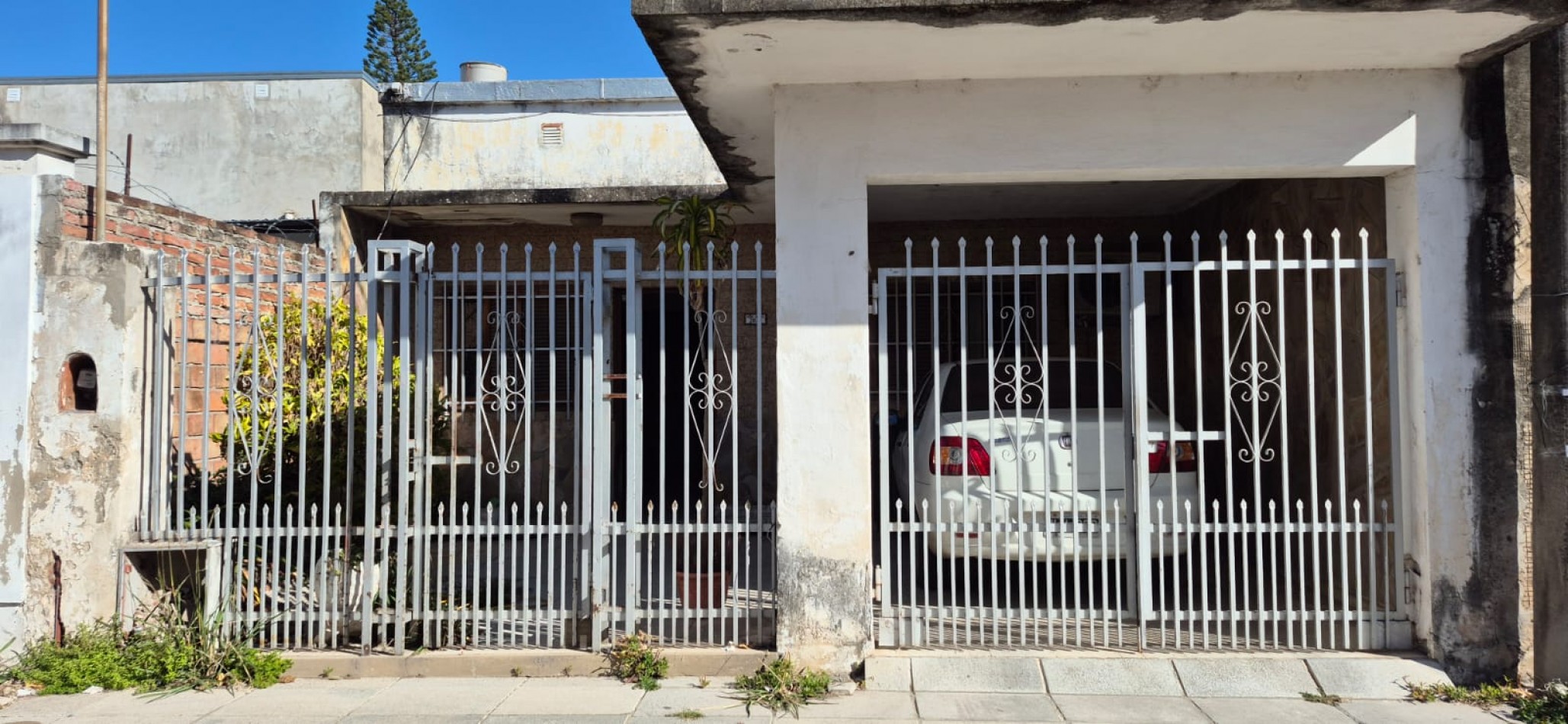 CASA EN VENTA - BARRIO MAYORAZ