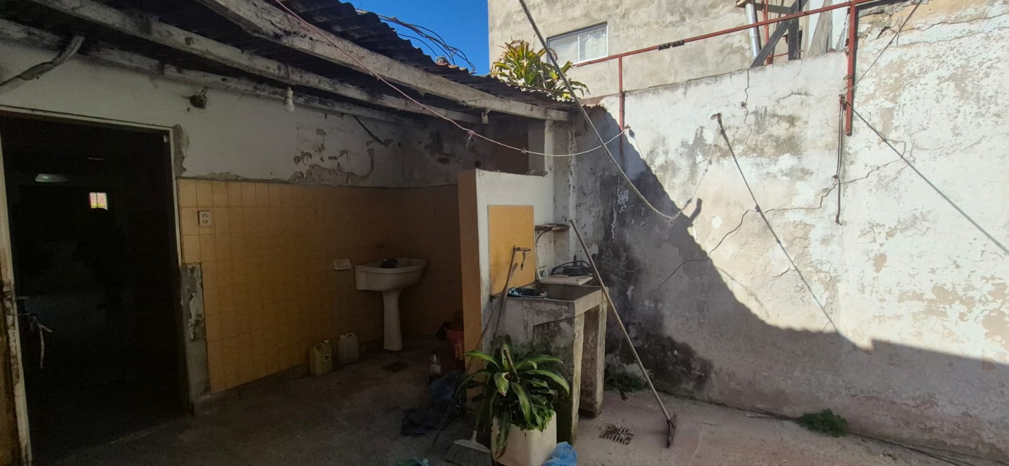 CASA EN VENTA - BARRIO MAYORAZ