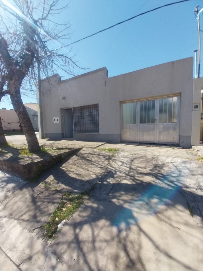 CASA + LOCAL EN B° CIUDADELA, SANTA FE