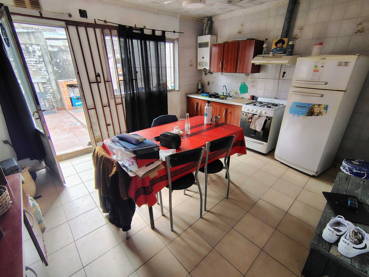 Casa de 2 dormitorios y patio en Maria Selva 