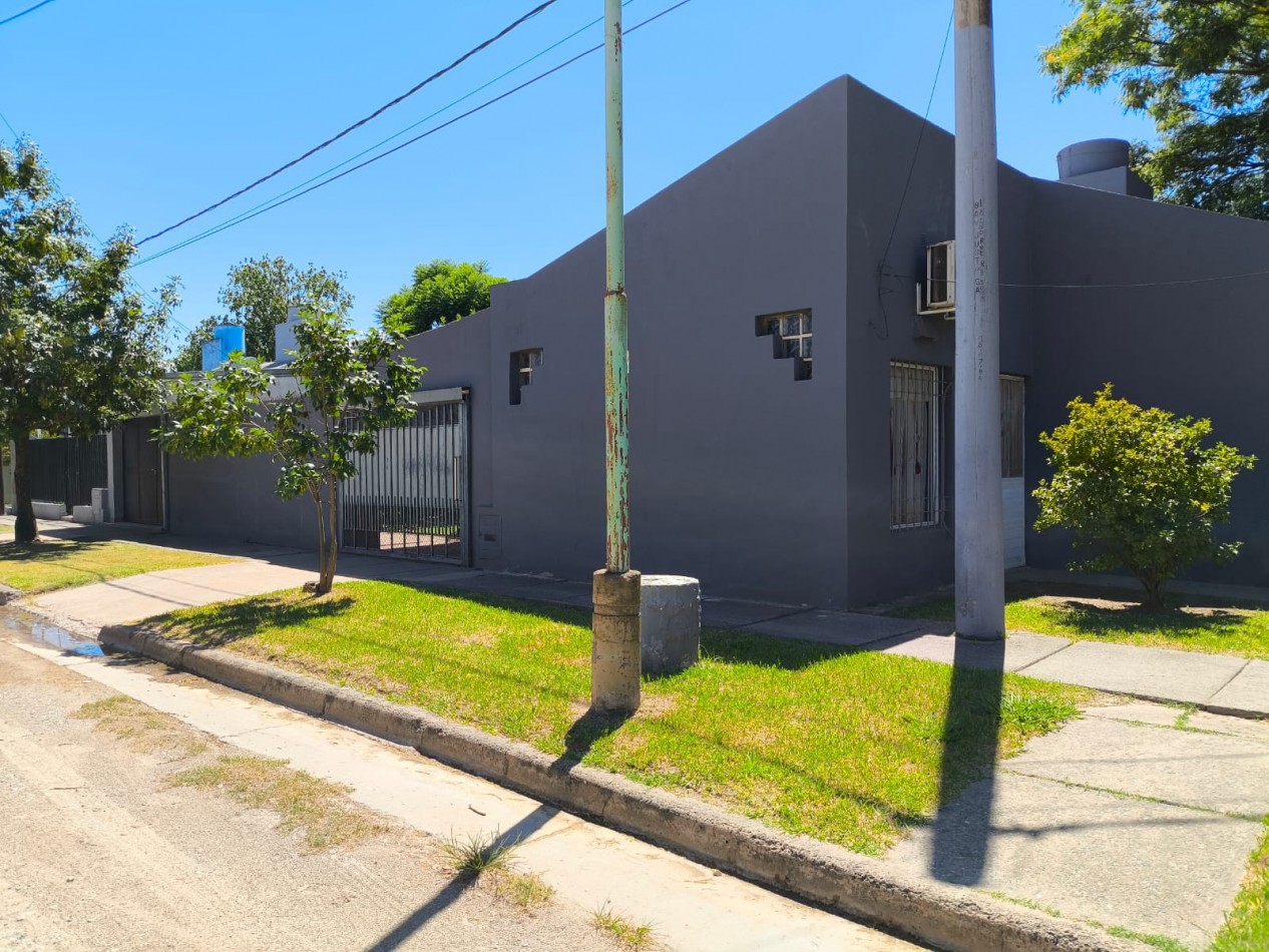 CASA CON TRES DORMITORIOS, B° LOURDES, SANTO TOME