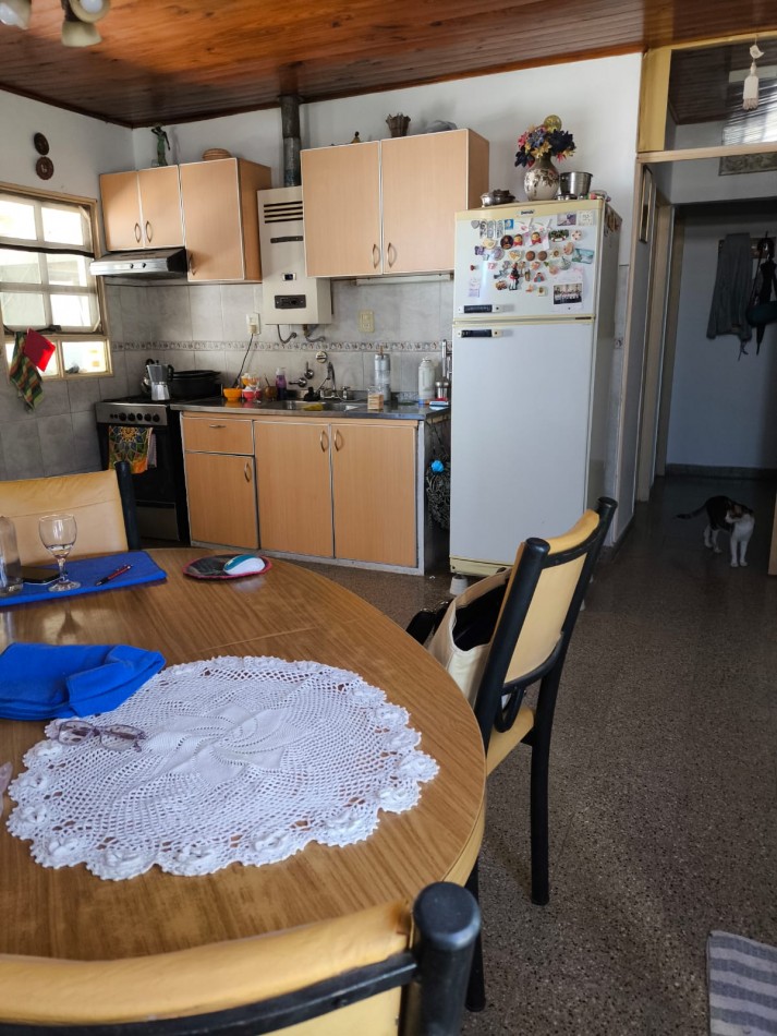 CASA CON TRES DORMITORIOS, B° LOURDES, SANTO TOME