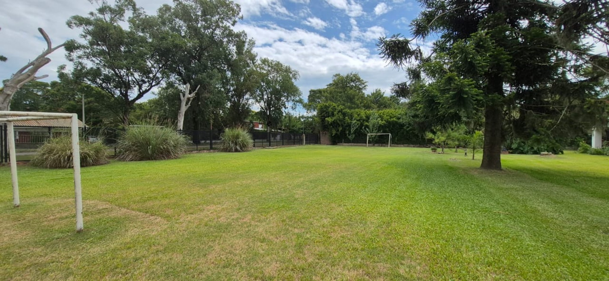 9 LOTES CON IMPORTANTE CASA, SANTA FE