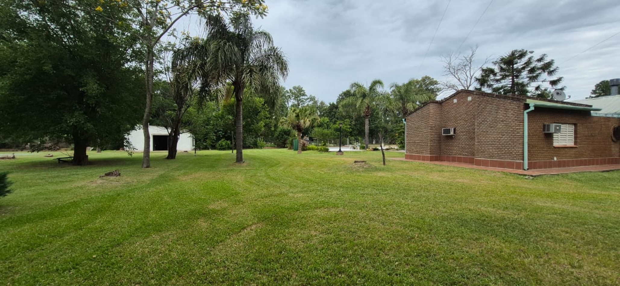 9 LOTES CON IMPORTANTE CASA, SANTA FE