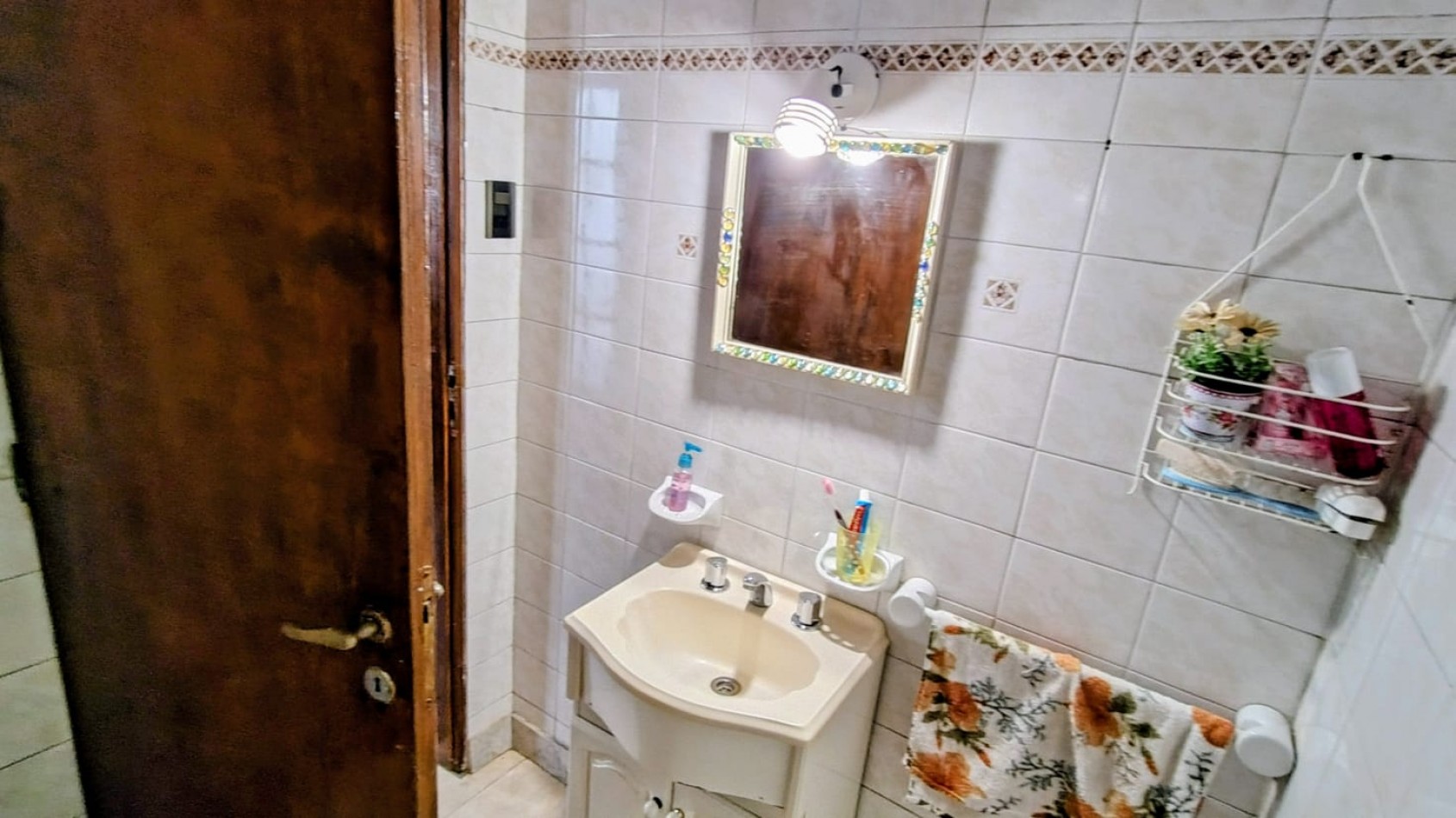 CASA DE DOS PLANTAS BAJO PH EN BARRIO ROMA, SANTA FE