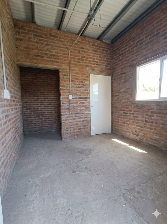Casa a estrenar 2 dormitorios , cochera y patio - Praderas