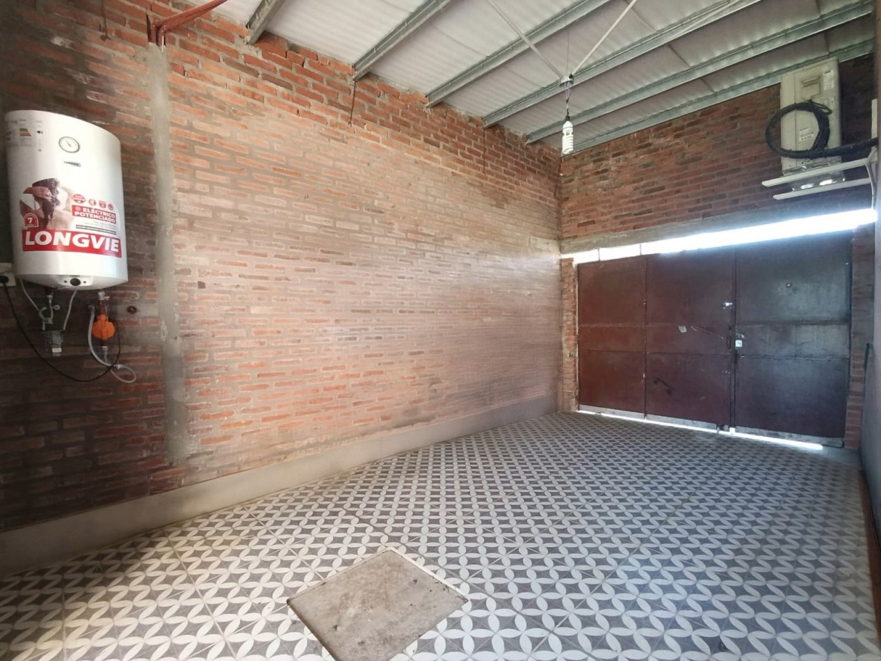 Casa a estrenar 2 dormitorios , cochera y patio - Praderas