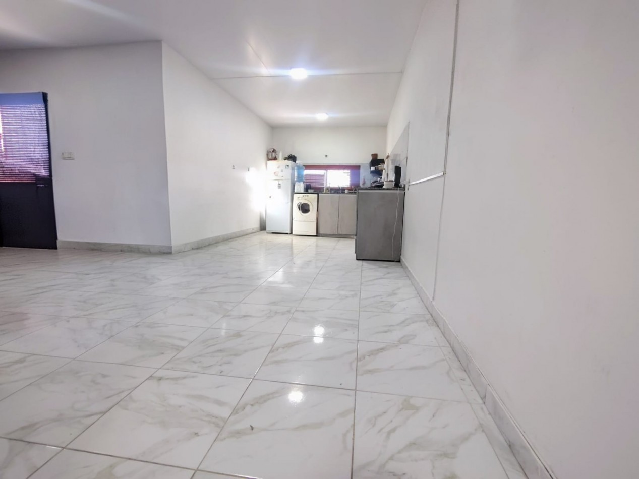 Casa a estrenar 2 dormitorios , cochera y patio - Praderas