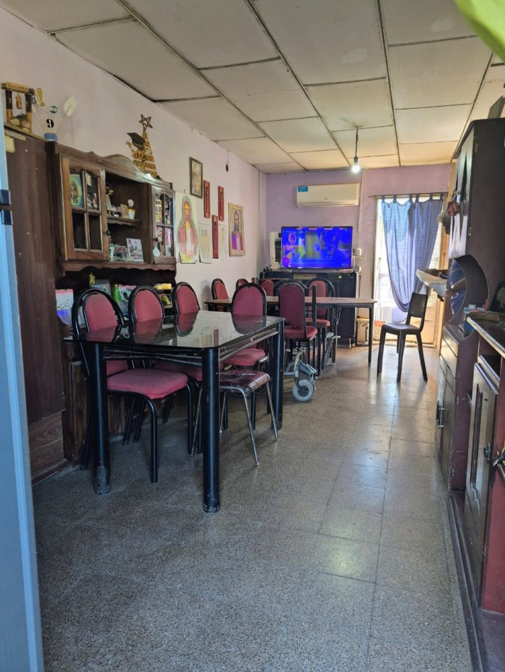 Departamento en planta alta, luminoso y funcional