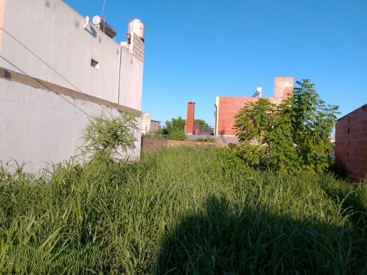 LOTE EN BARRIO ESMERALDA, SANTA FE 